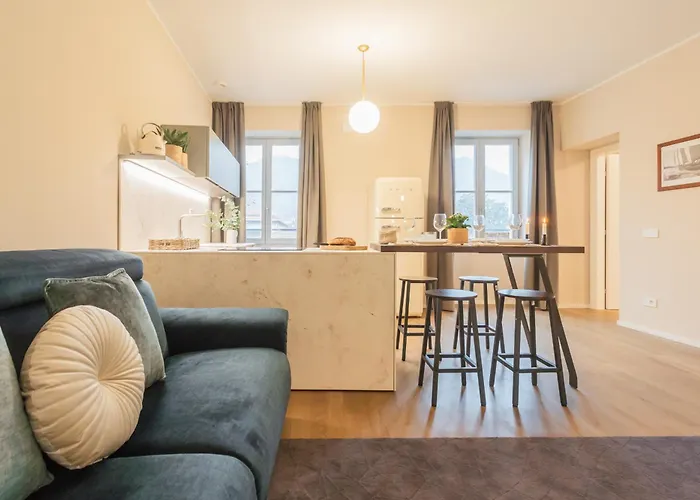 V Suite On Lake Como By Rent All Como